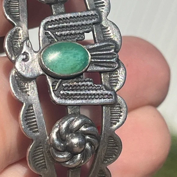 Vintage Navajo Thunderbird Totem Silver/Turquoise artist Signed Cuff Bracelet
